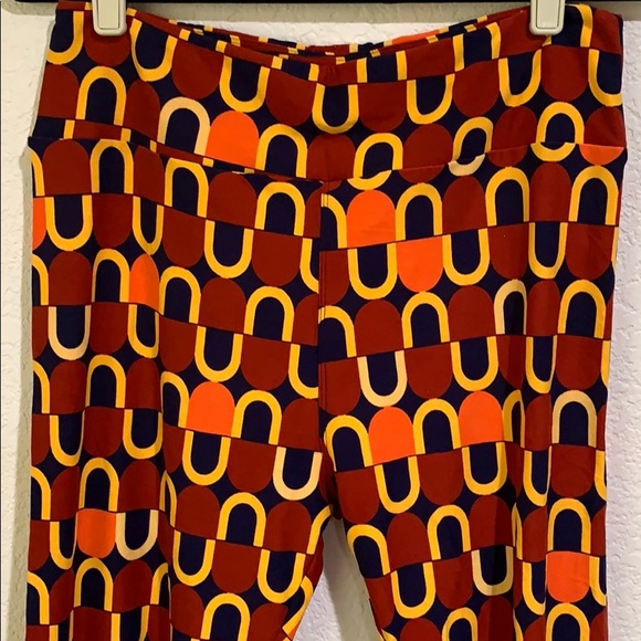 NWT Tall and Curvy LuLaRoe Leggings - Picture 2 of 4